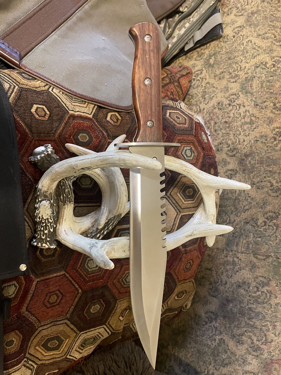 Frost USA Bowie knife