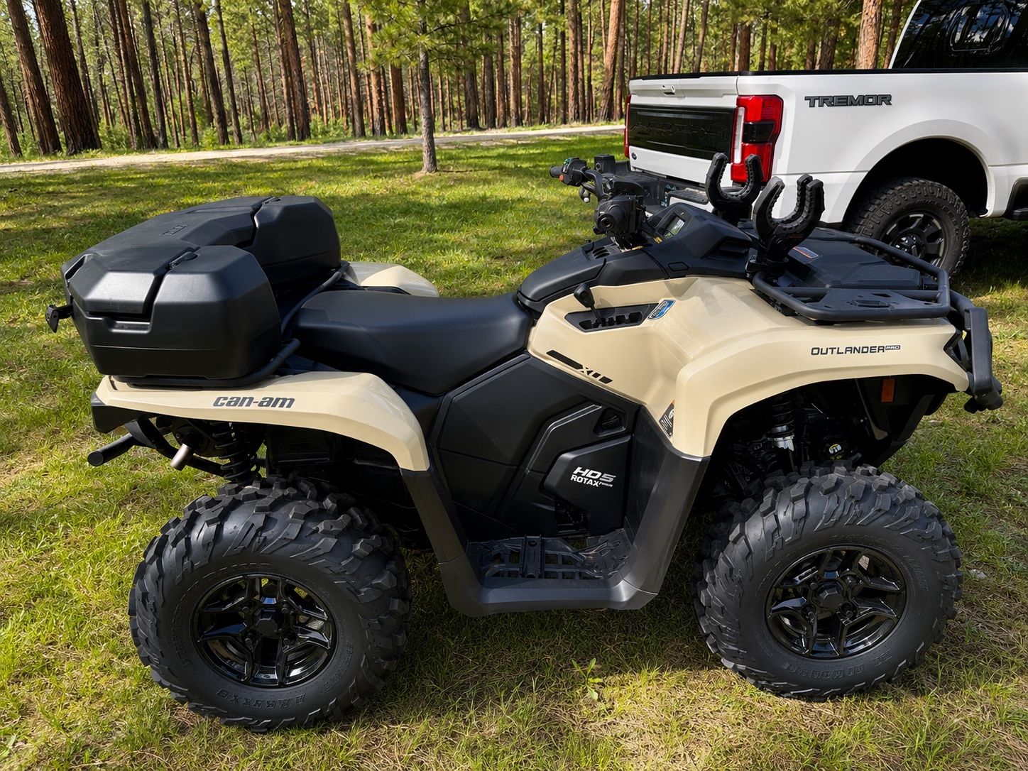 Can-Am Outlander Pro HD5 ATV Utility Quad with Winch and Rear Storage Box plus snow plow