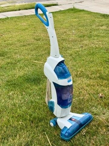 Hoover FloorMate SpinScrub Hard-Floor Cleaner (H3044)