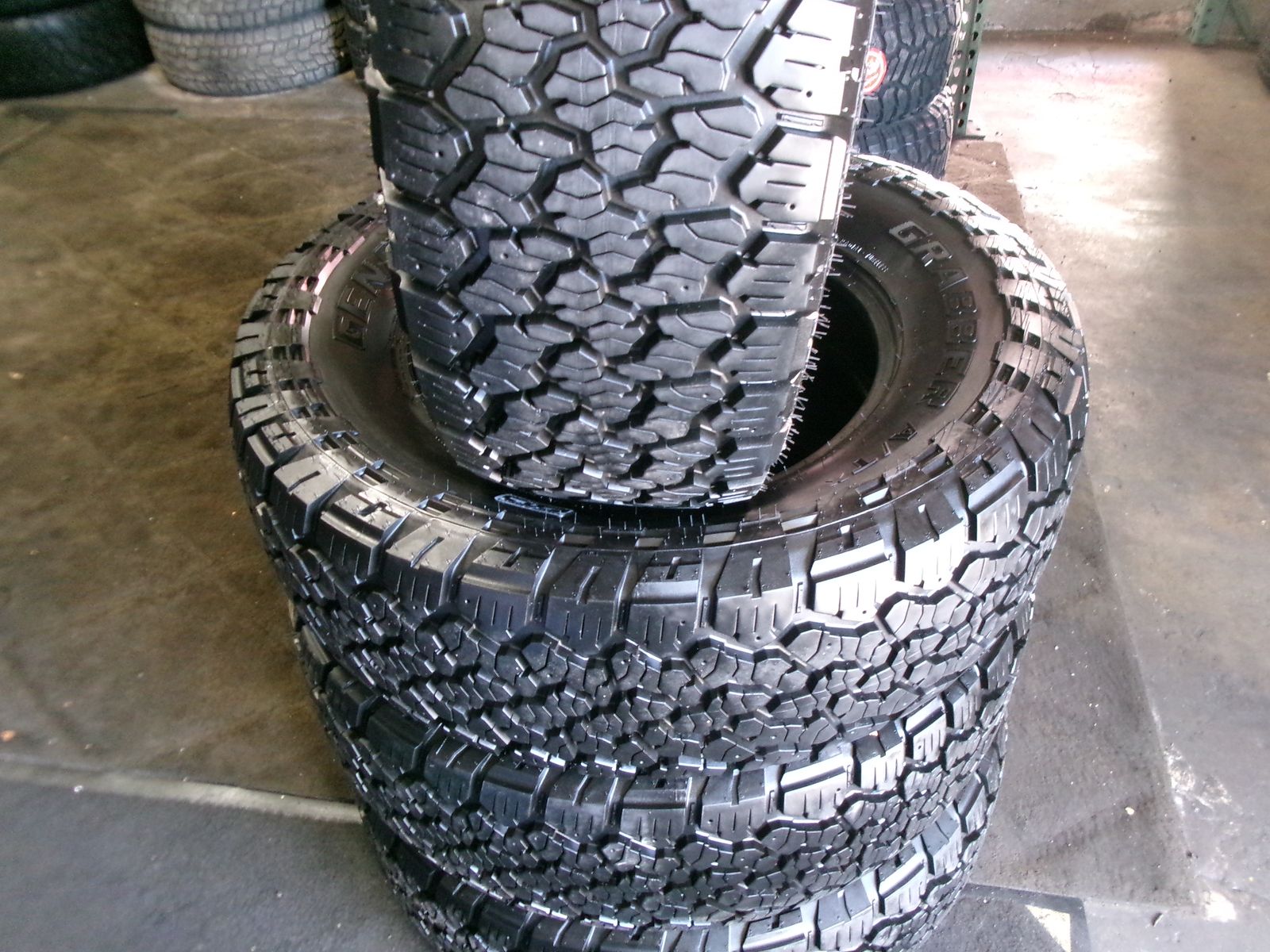 275/70R18 GENERAL GRABBER A/T X SET OF USED TAKE OFFS TIRES
