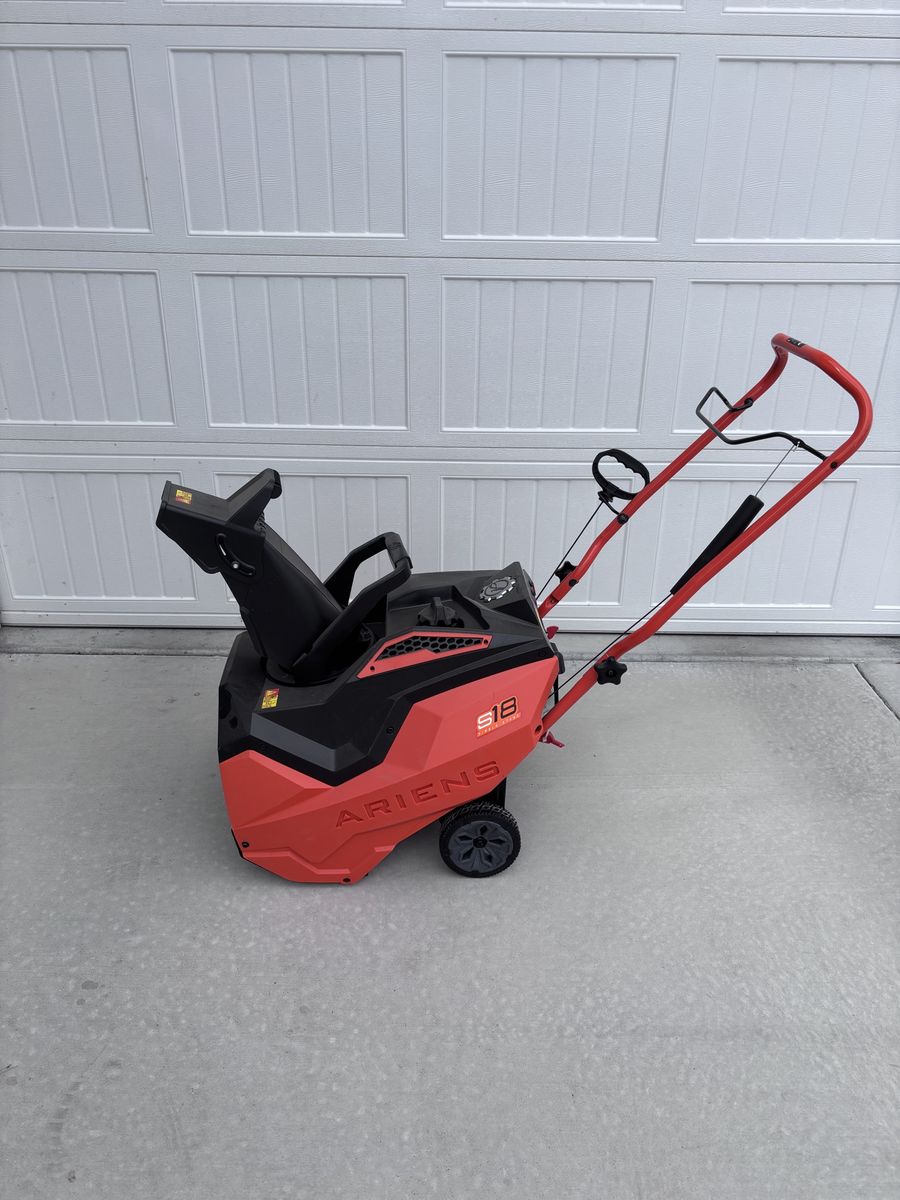 Ariens S18 Snow Blower