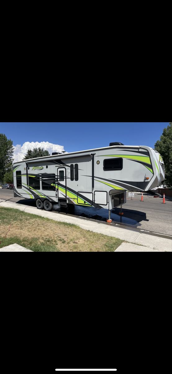 Toy Hauler 37 Ft Attitude Eclipse