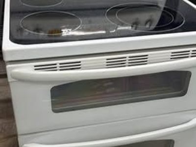 GE Electric Range. Free Delivery