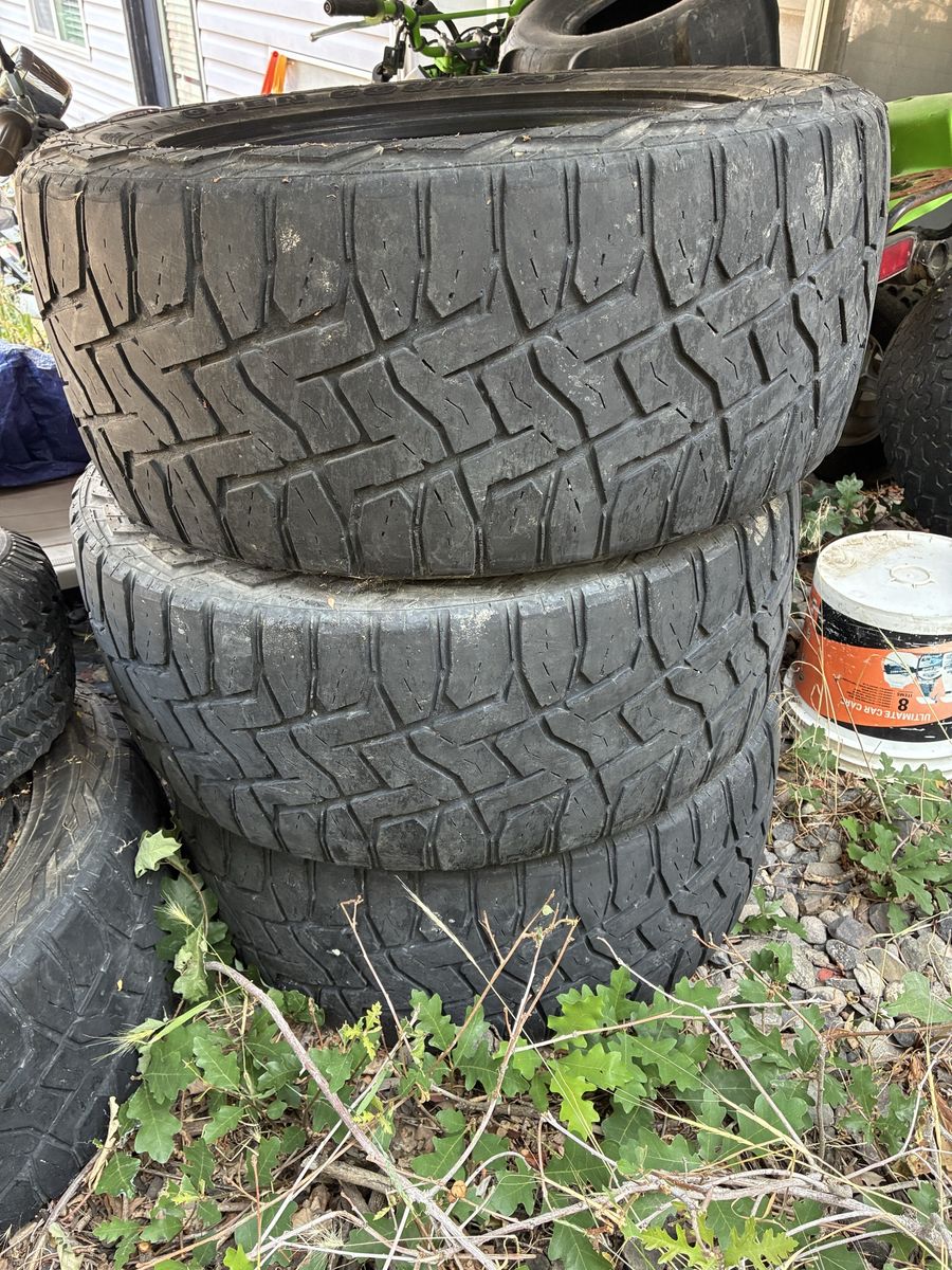 33x12.50x20 Toyo open country