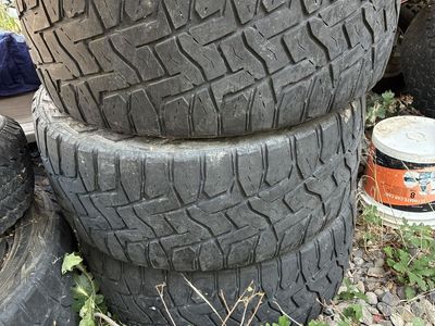 33x12.50x20 Toyo open country