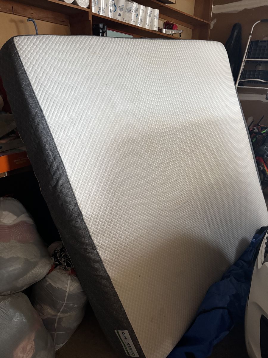 Ghostbed King mattress