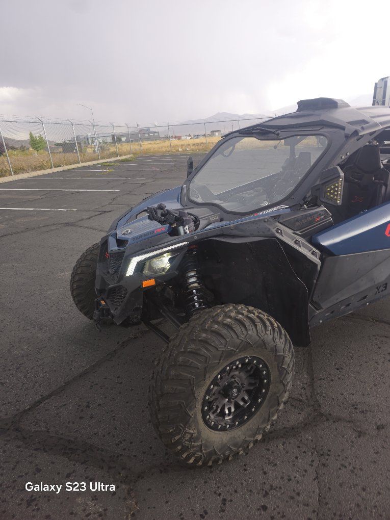 Can-Am Maverick X3 Turbo RR 2021 max 
350hp