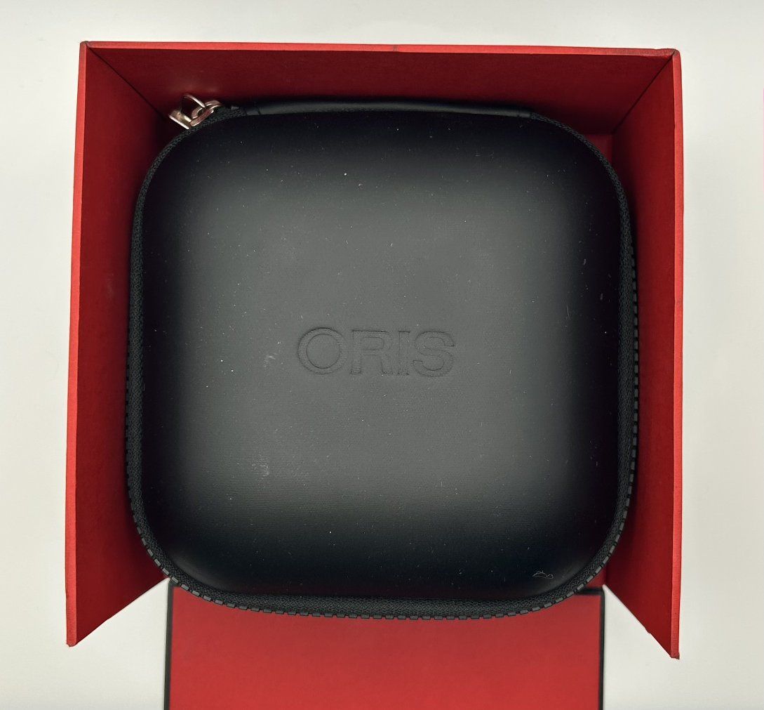 Main image 10