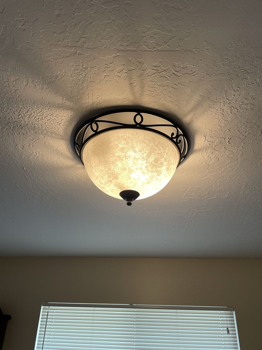 Light fixture