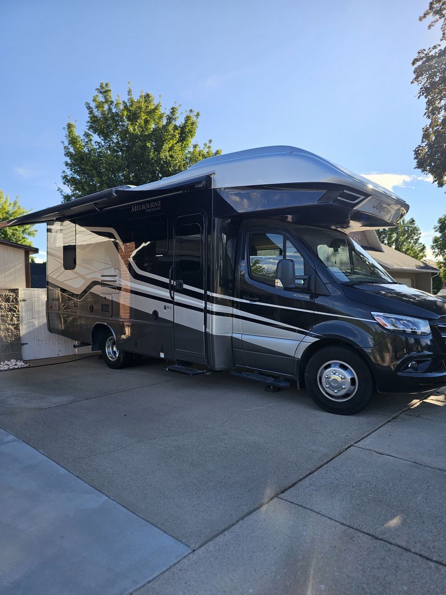 2022 Jayco Melbourne Prestige 