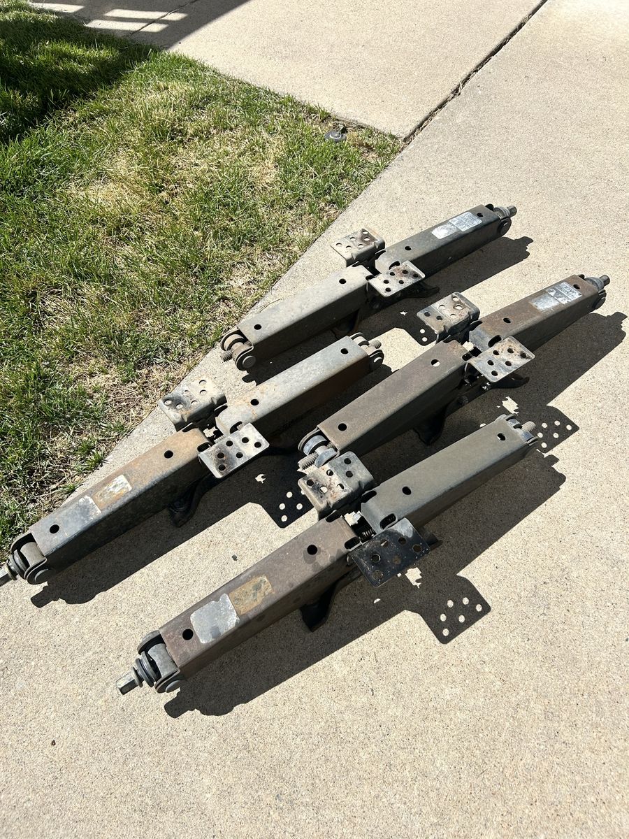 Set of 4 Used RV Trailer Stabilizer Scissor Jacks