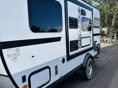 2020 Rockwood Geo Pro 16BH | Solar | Excellent Condition | Extras Included