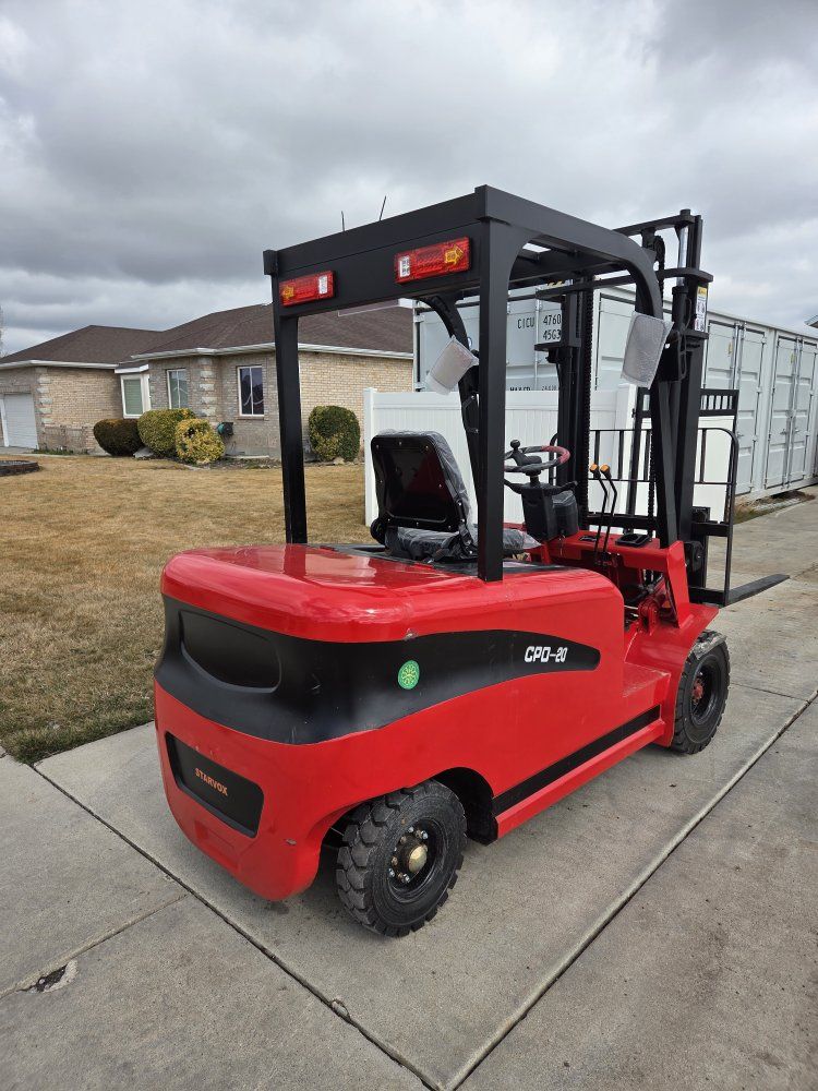 Starvox CPD-20 4400lbs electric forklift