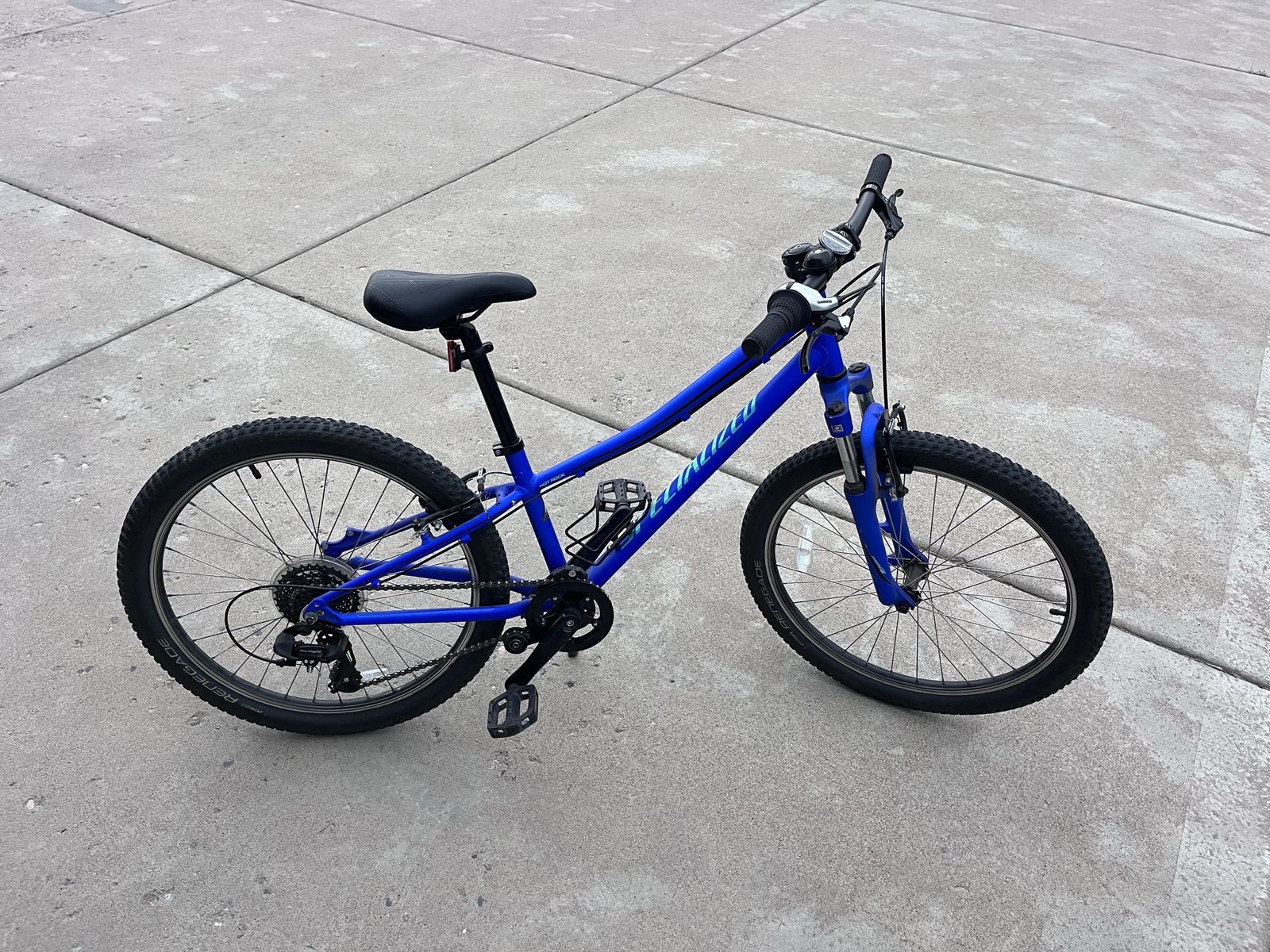 Specialized Hotrock Blue Kids Mountain Bike 24 Inch Wheels