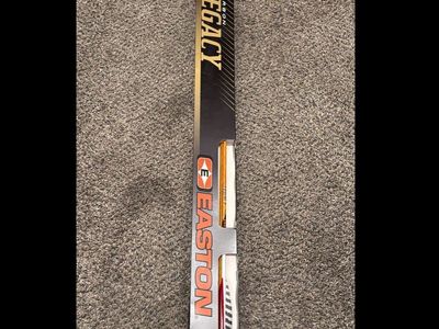 Easton Carbon Legacy 600 Arrows - 6 Pack - 4" Feather Fletching