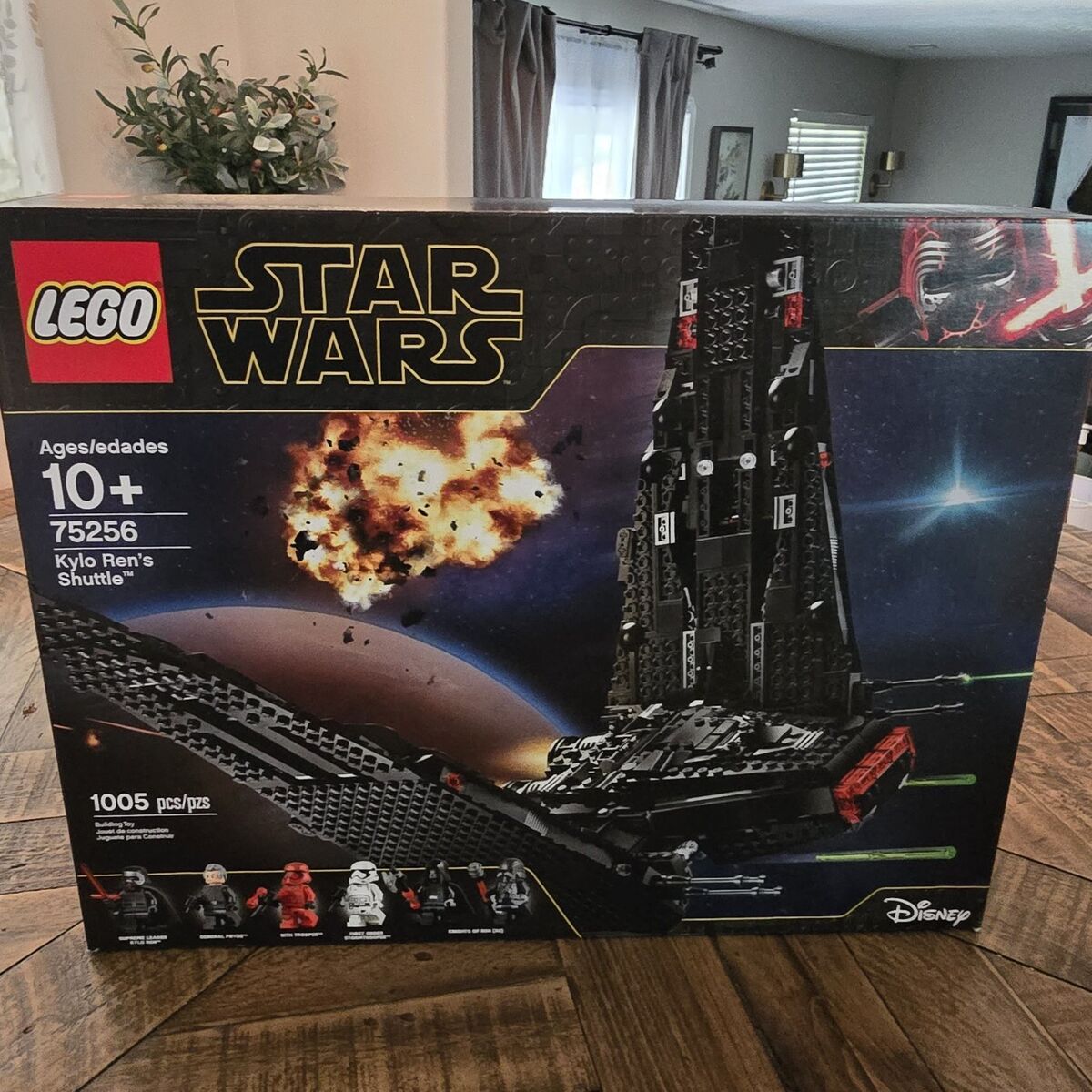Retired LEGO 75256 Kylo Ren’s Shuttle NIB