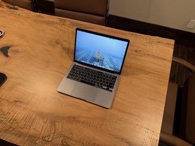 13 inch M1 2020 MacBook Pro 16GB RAM 1TB SSD