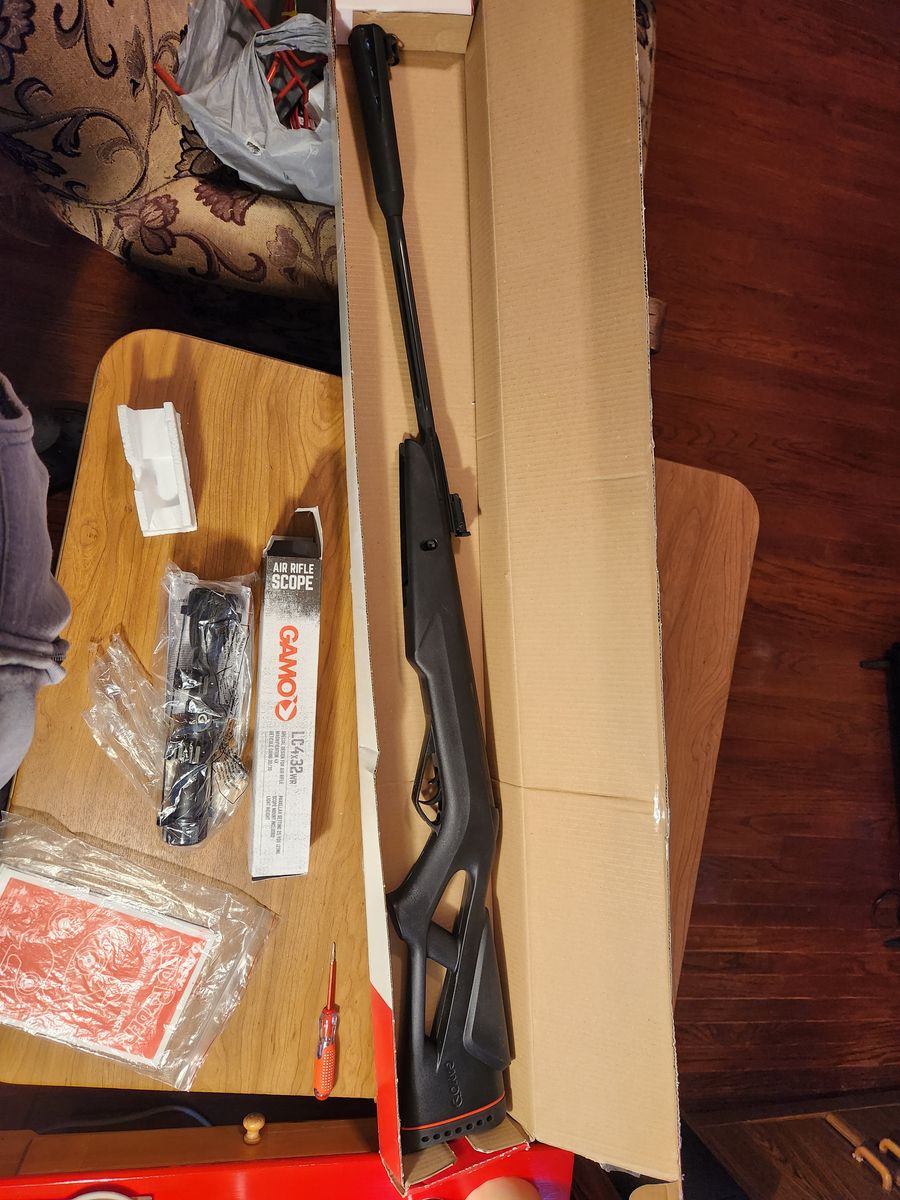 Gamo Shadow Whisperer Break Barrell pellet gun with scope, tons of ammo, and quality metal targetsets