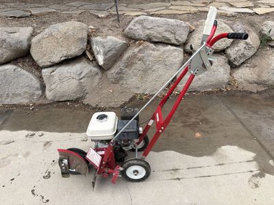 Trac Cut Gas-Powered Lawn Edger - Red & White, Used, Works Great