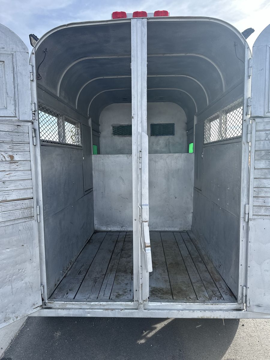 Main image 6