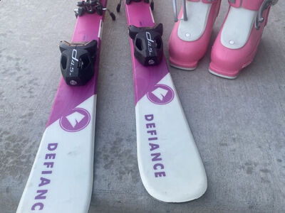 Girls Skis With Adjustable Boot Pink Size 1c 223mm