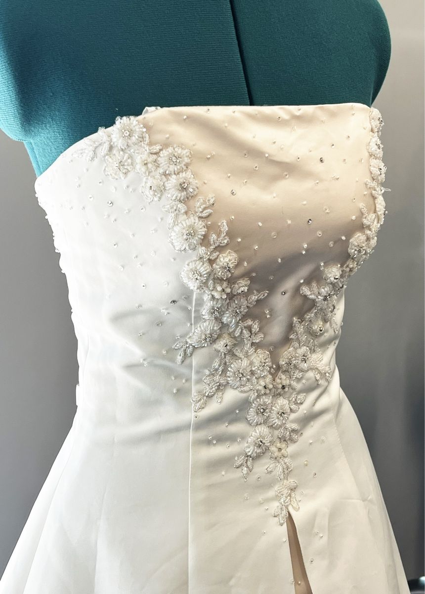 Sincerity Bridal Designer Wedding Dress 2989 Size 8 Strapless A-Line Corset Back