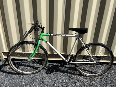 Scott adventure peak mountain bike