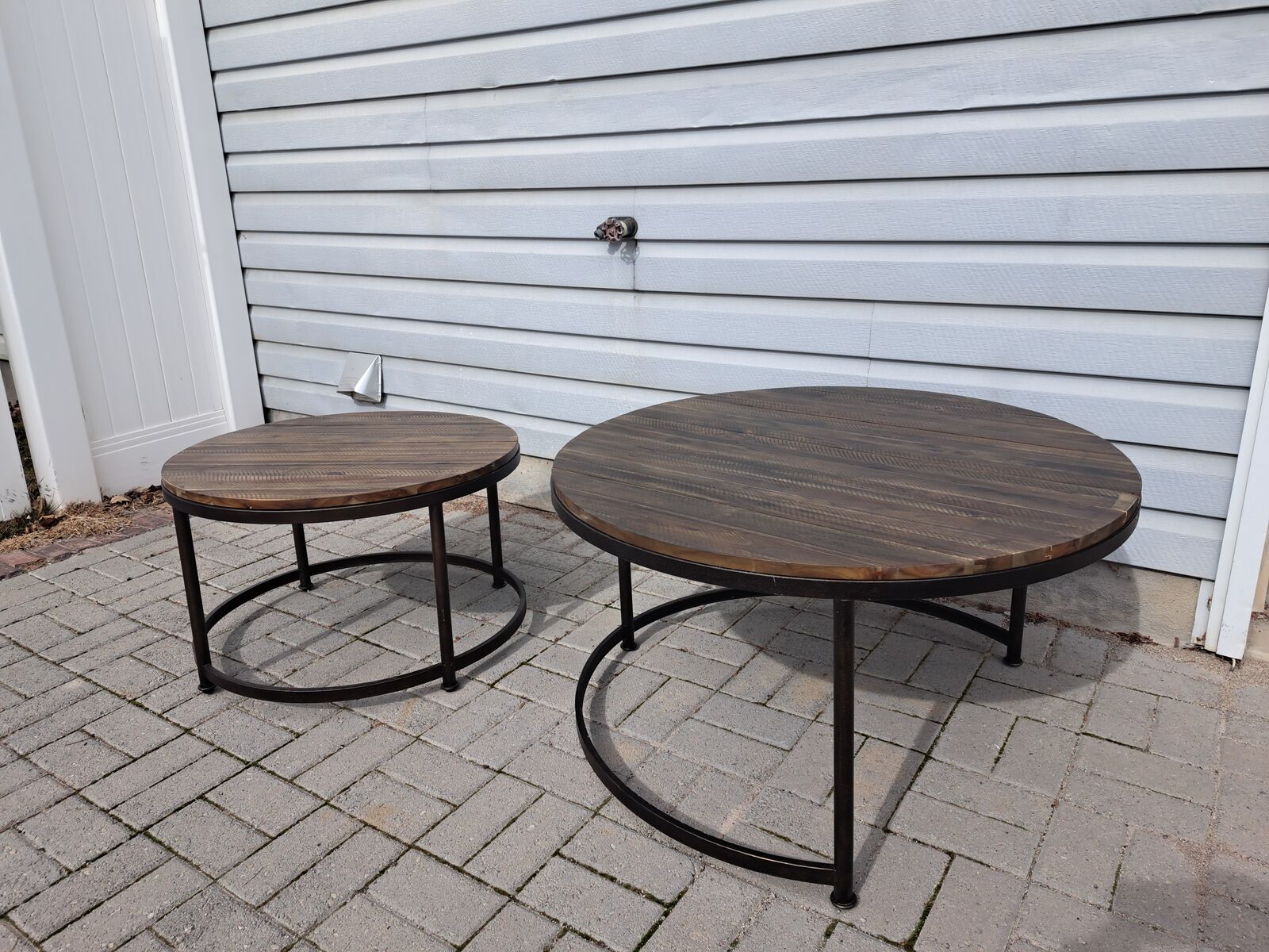 Gorgeous Solid Wood Top Nesting Coffee/Cocktail Tables
