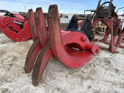 AE Hydraulic Scrap Claw Attachment. Fits 330 Excavator. Stock #2601010