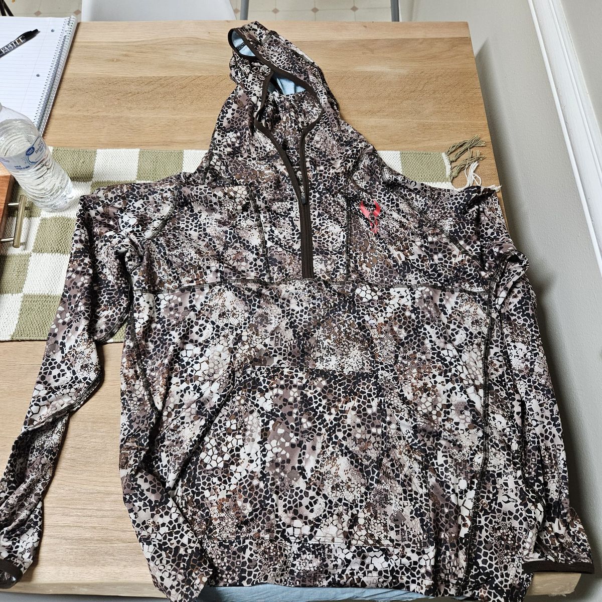 Badlands stealth cool touch hoodie