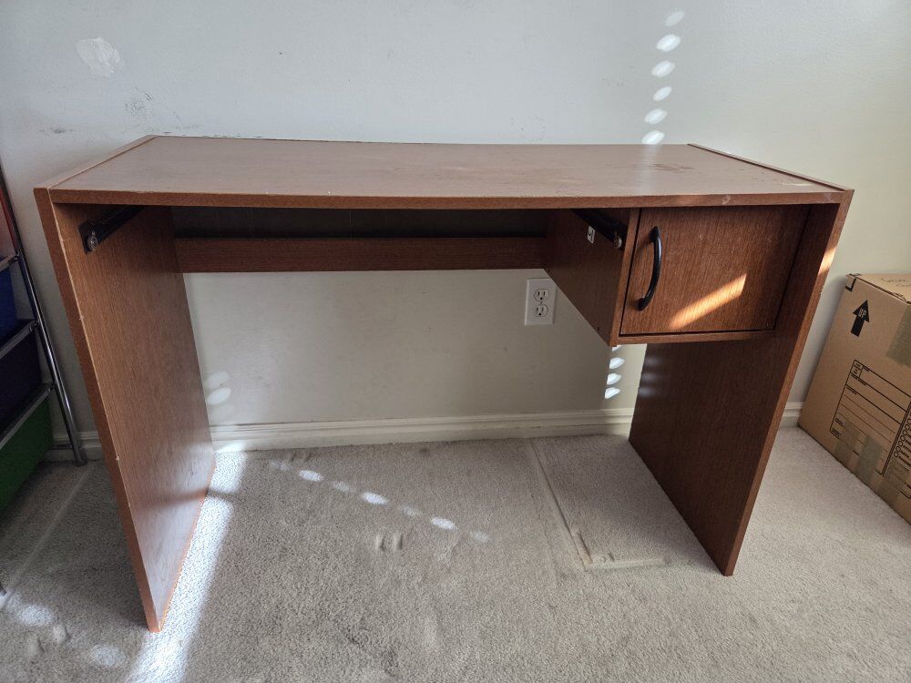 computer desk