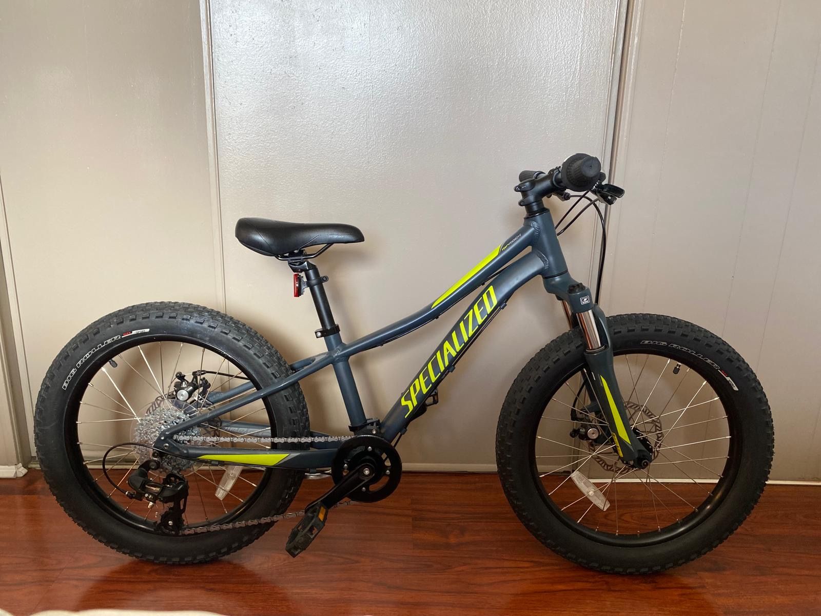 Specialized Riprock 20 Mountain Bike