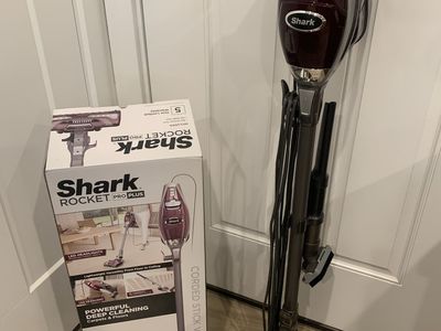 Like New Shark Deluxe Pro Vacuum - Only Tested