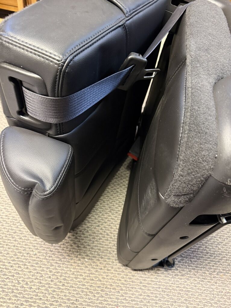 2 3rd Row Bucket Seats 2011 Chevy Tahoe