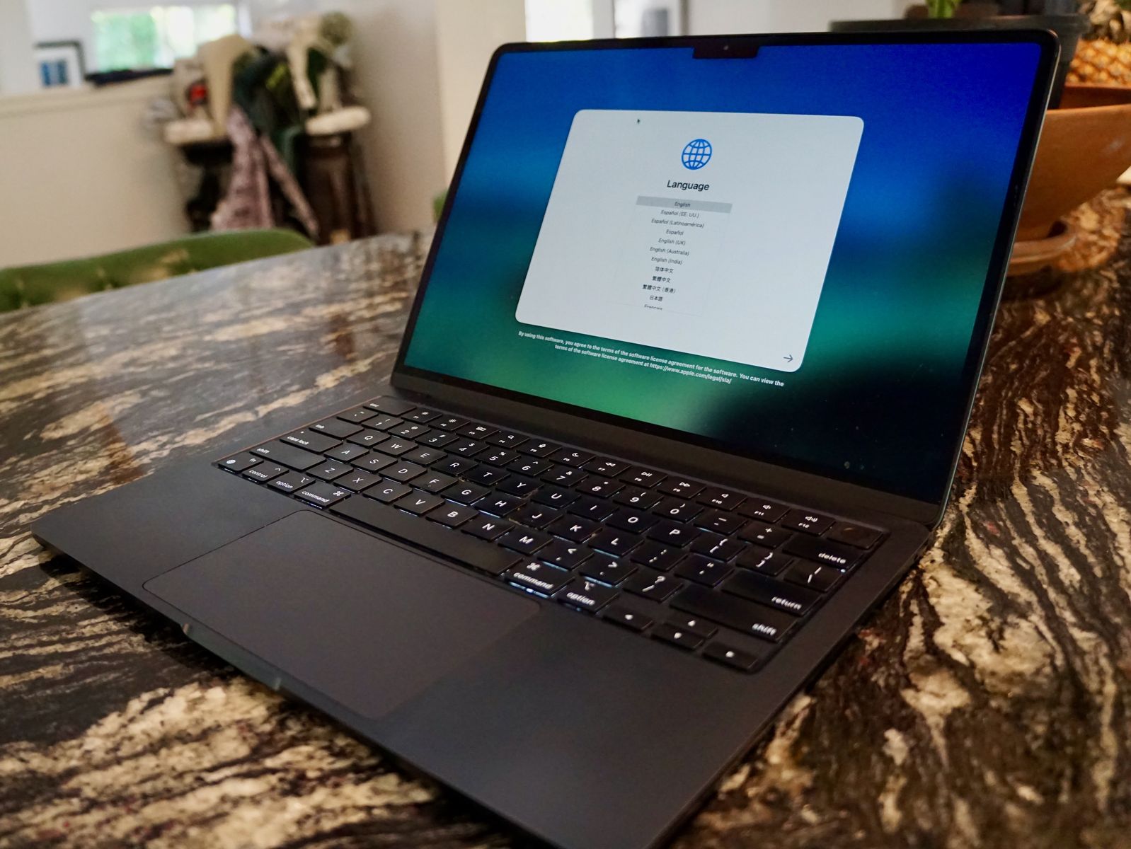 Apple MacBook Air M2 (2022) 13.6" - 16GB RAM / 512GB SSD + AppleCare+