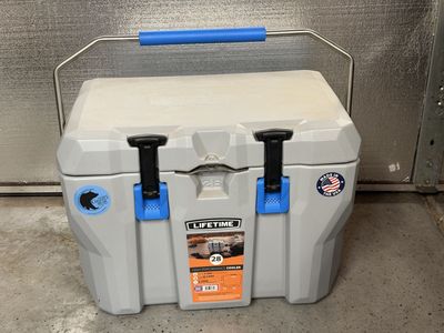 Lifetime 28 Quart High-Performance Cooler - Gray