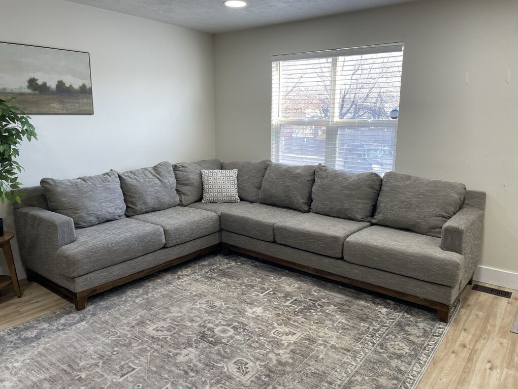 Free Delivery - Grey RC Willey Sectional