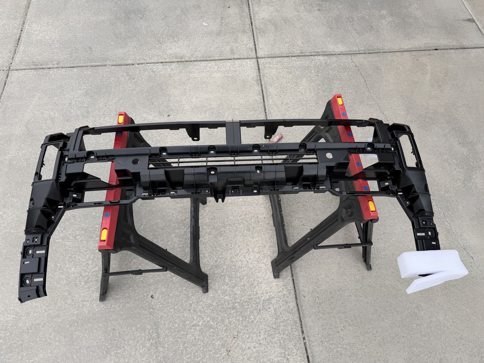 Toyota Front bumper  -  (52117-0C030)