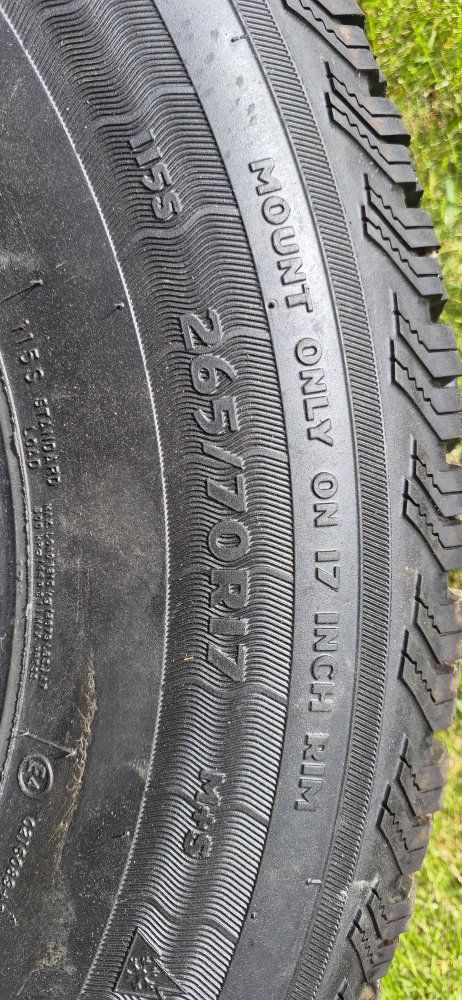 Wildcat Studded Winter Tires (265x70x17)