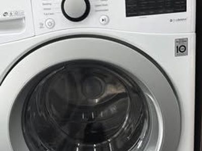 LG White Front Load Washing Machine - Used, Great Condition