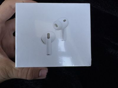 Apple AirPods Pro 3 (3rd Gen) Wireless Earbuds - White - Sealed New