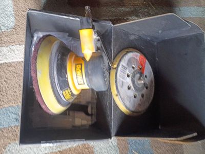 DeWalt 6 inch Air Sander