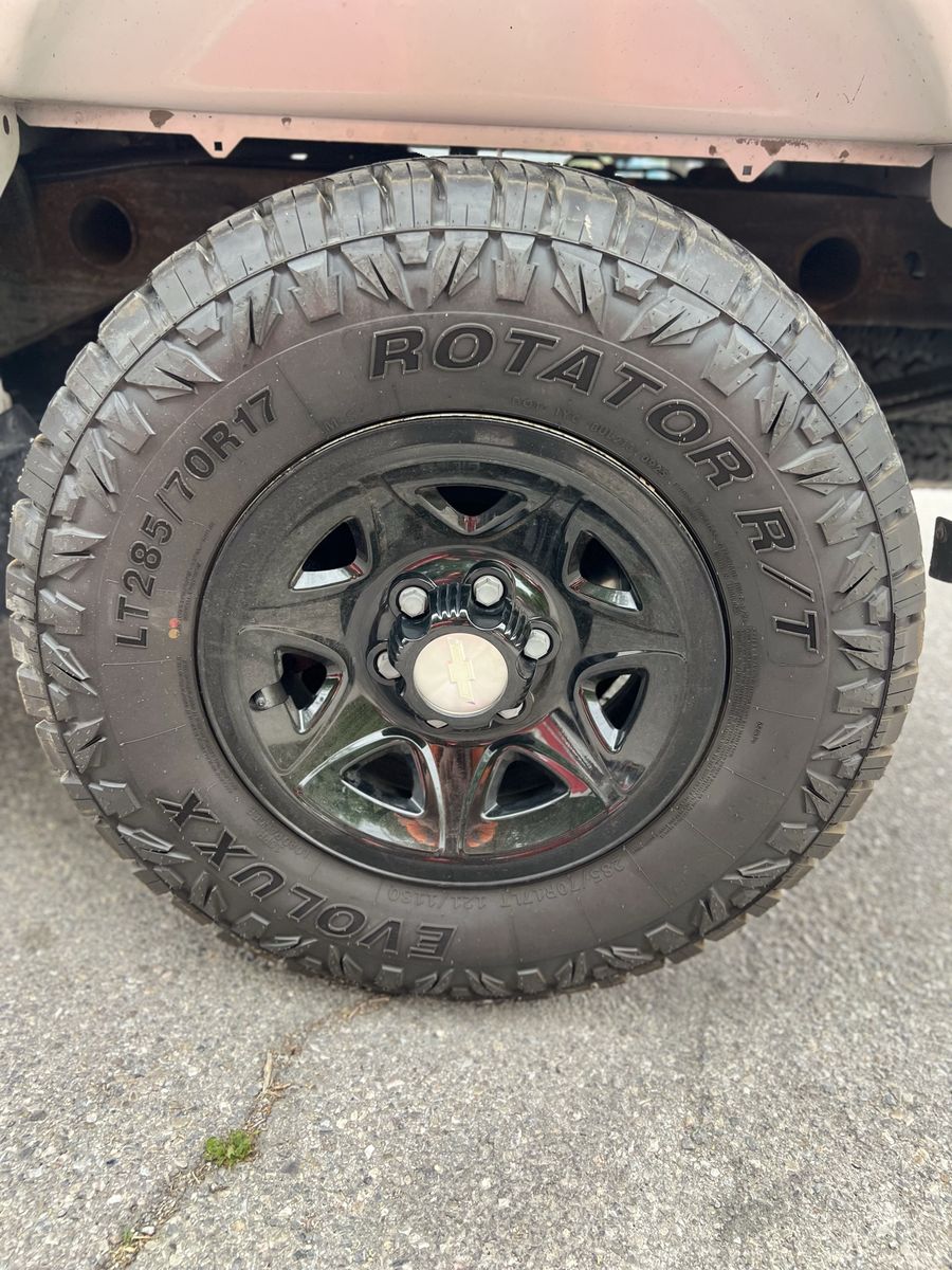285/70r17 wheels/tires