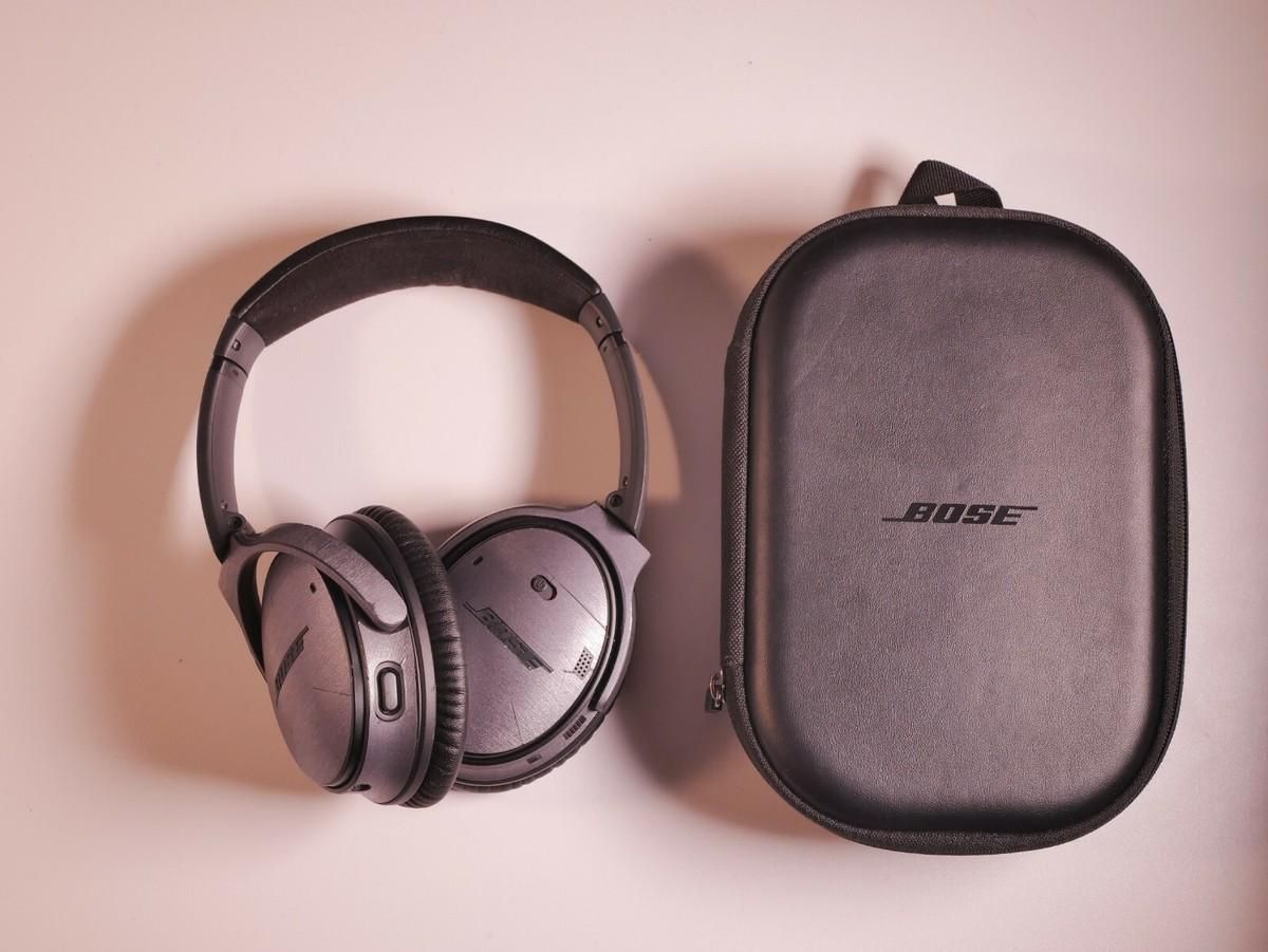 Bose QuietComfort 35 (QC35) Wireless Noise Cancelling Headphones