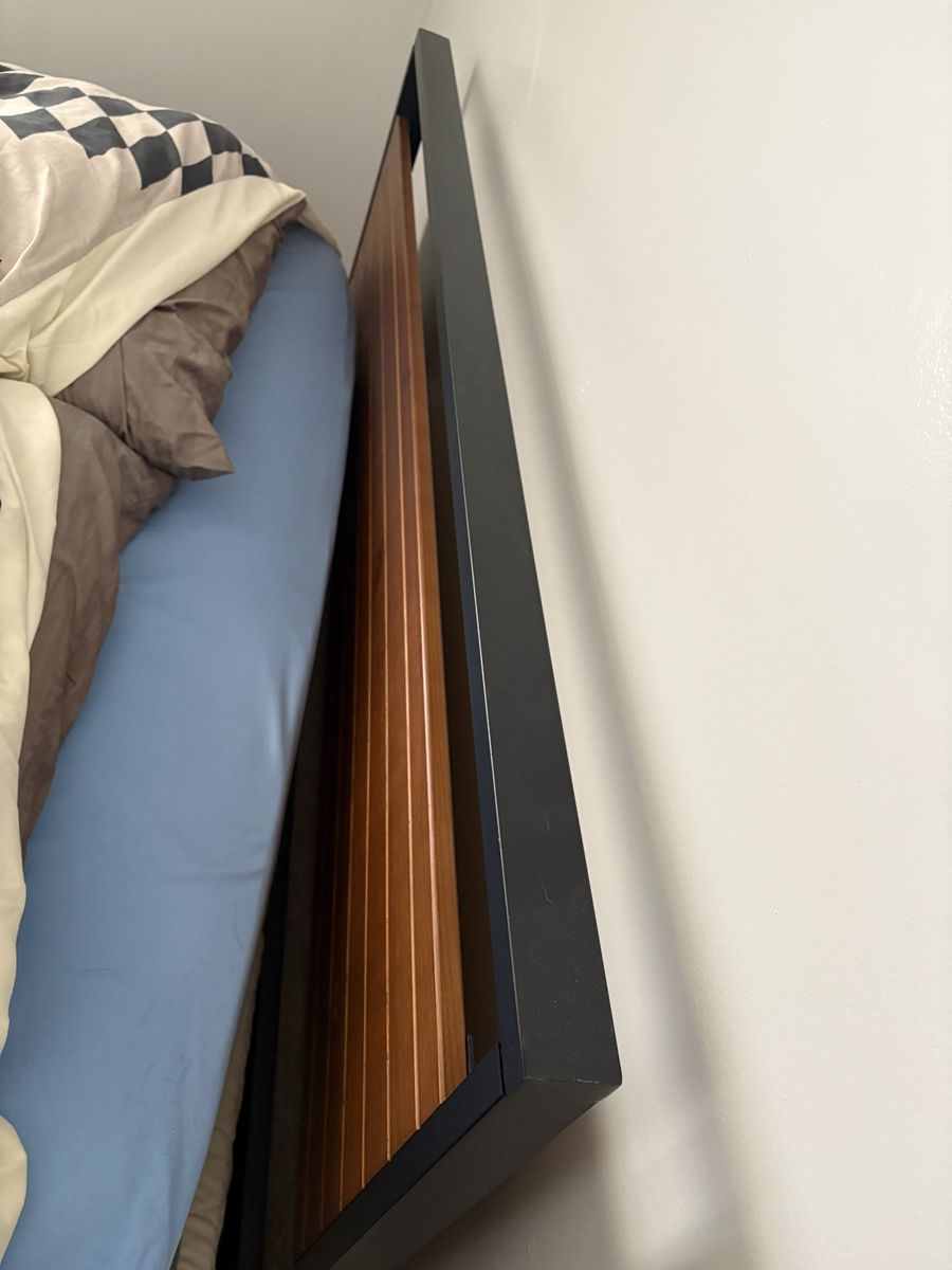 Main image 3