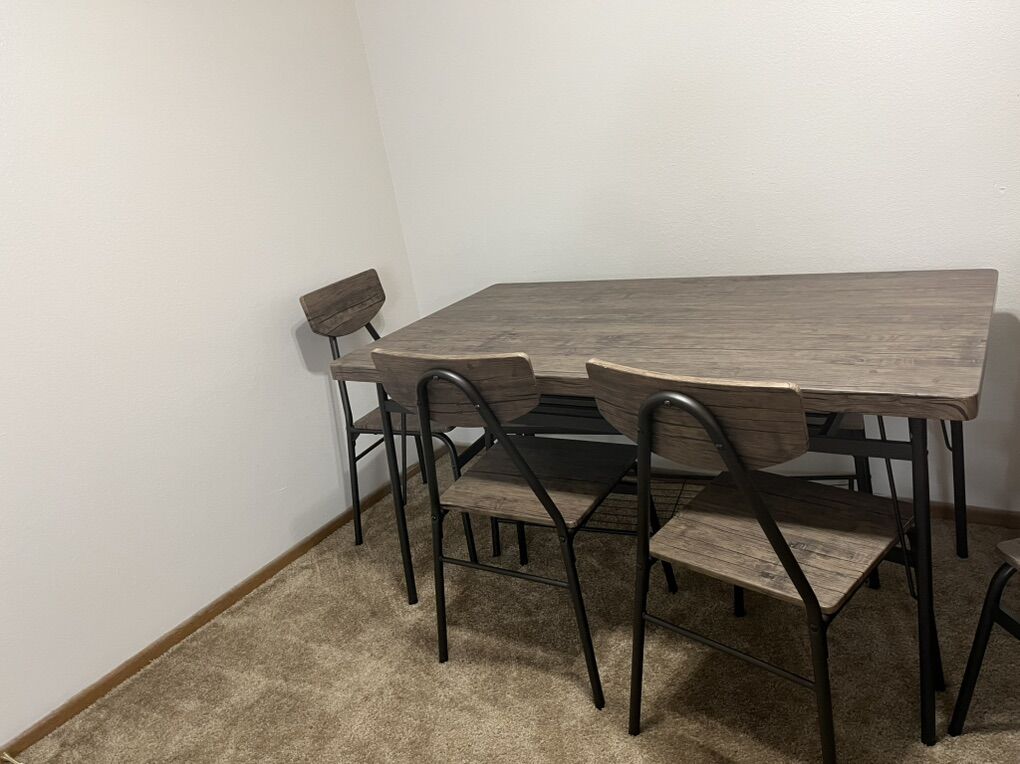 6 Piece Dining Table And Chairs With Bench