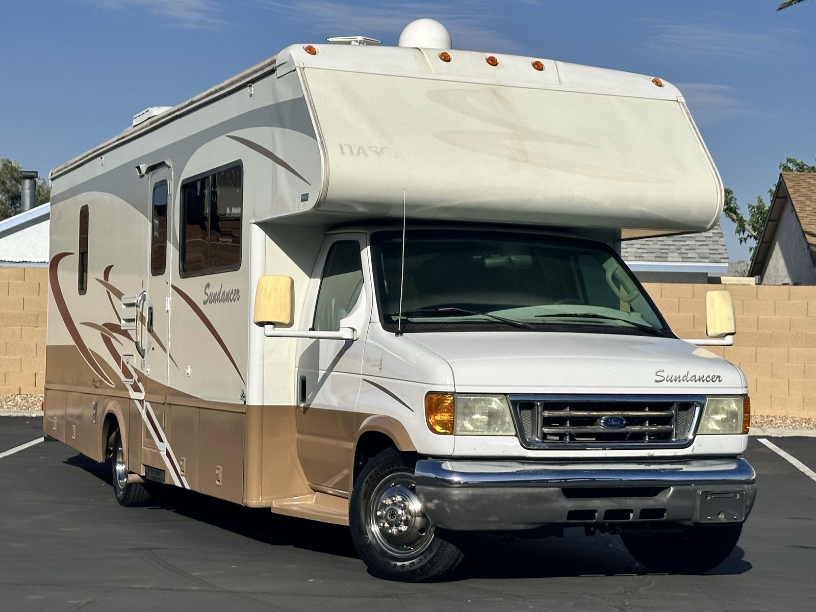 2005 Ford E-Series 