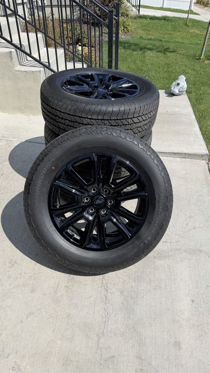 Ford F150 Rims and Tires 275/60R20 Hankook Dynapro AT2