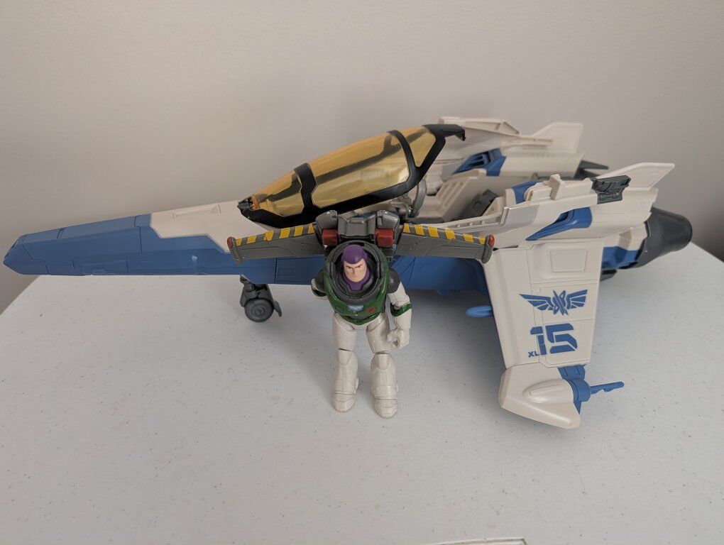 Disney Pixar Lightyear Blast and battle