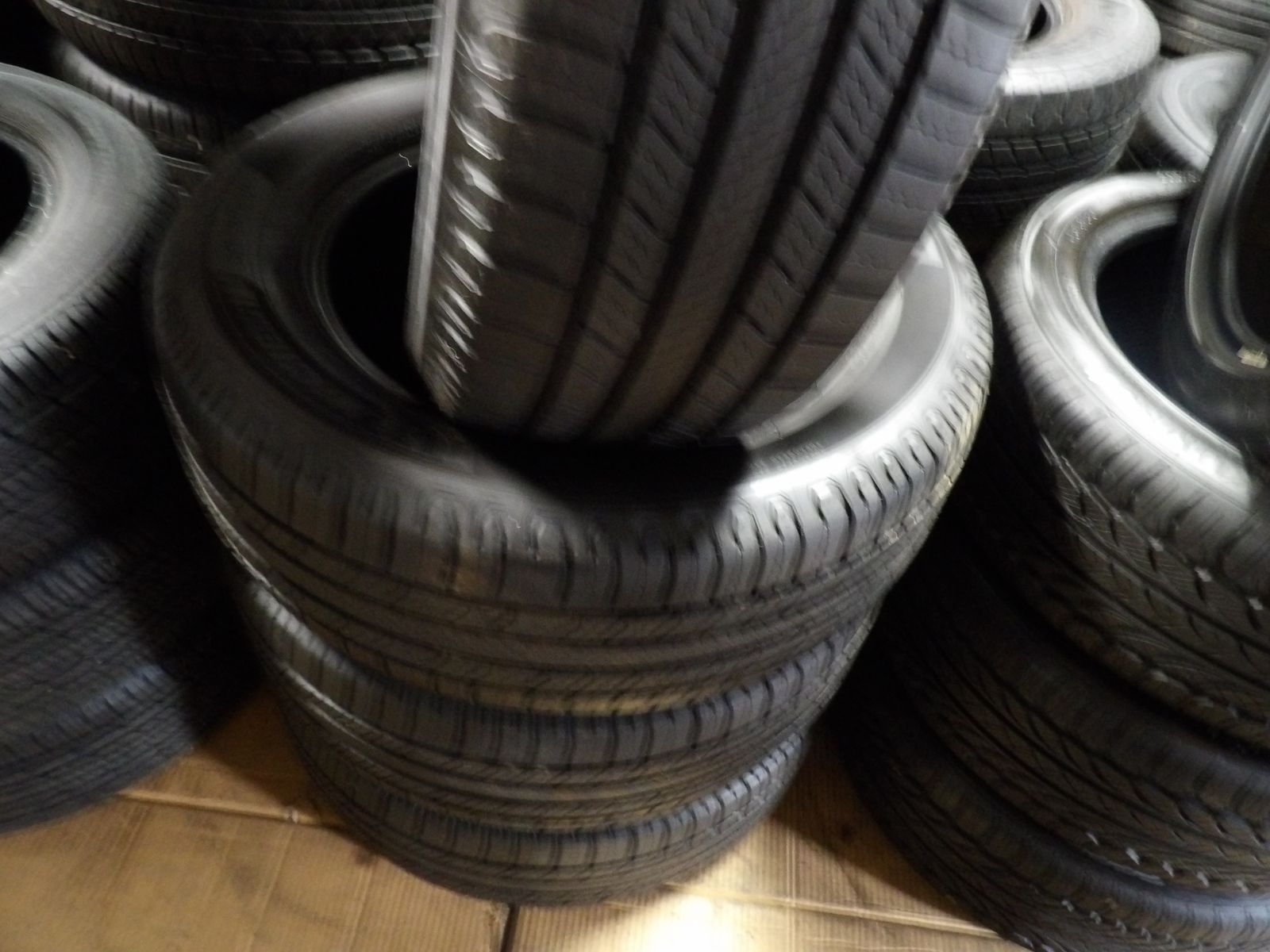 225/60R17 MICHELIN DEFENDER 2 SET OF USED TIRES 